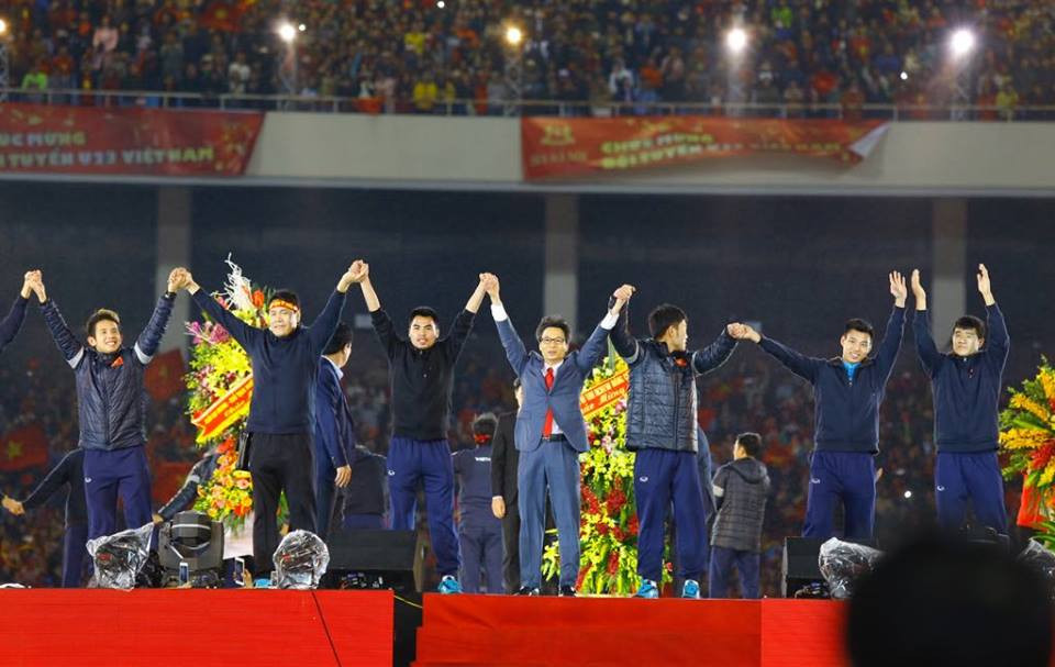 U23 Việt Nam hát 'Niềm tin chiến thắng' trên sân Mỹ Đình ảnh 8