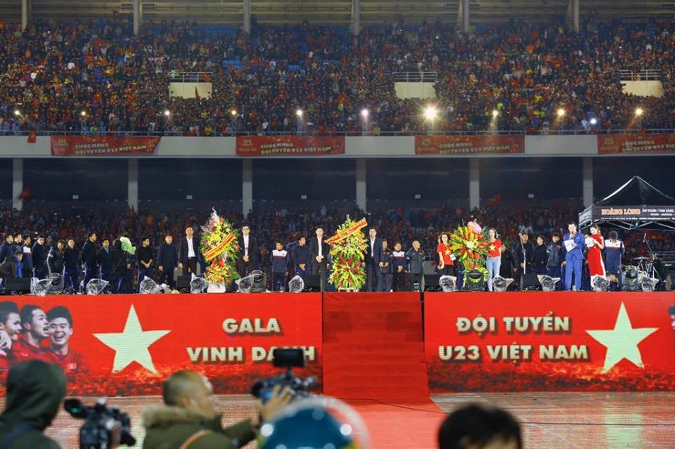 U23 Việt Nam hát 'Niềm tin chiến thắng' trên sân Mỹ Đình ảnh 5