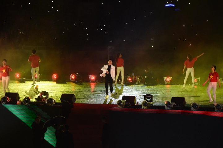 U23 Việt Nam hát 'Niềm tin chiến thắng' trên sân Mỹ Đình ảnh 14