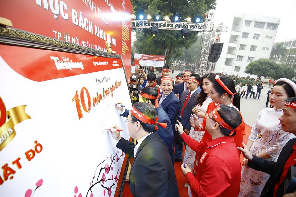 Chủ Nhật Đỏ 2018: Triệu con tim hoà chung nhịp đập ảnh 14