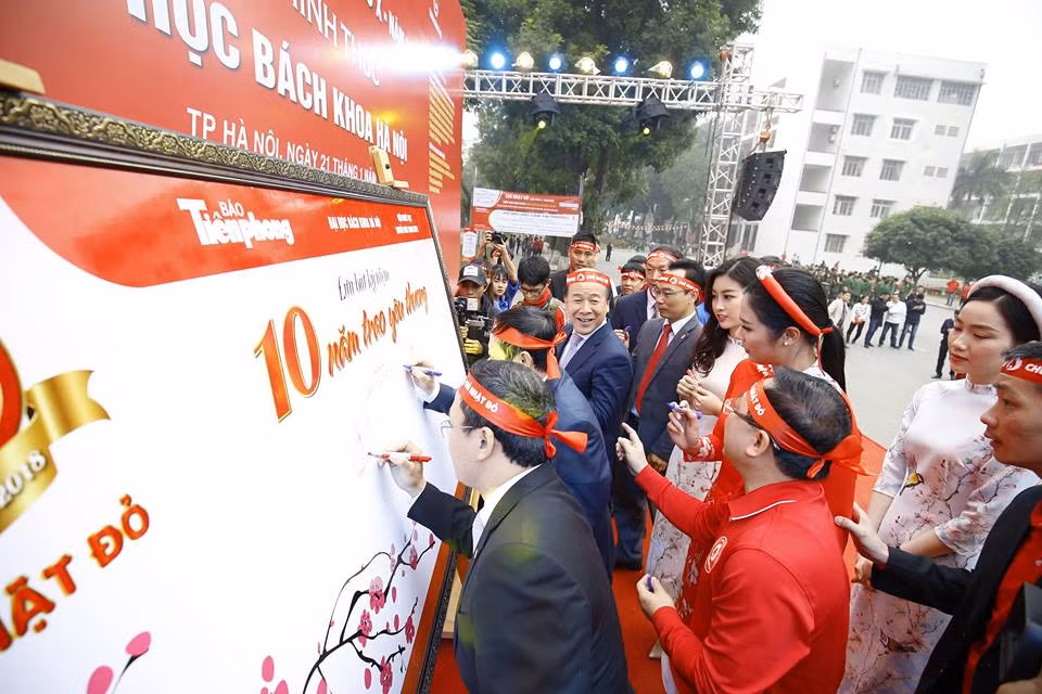 Chủ Nhật Đỏ 2018: Triệu con tim hoà chung nhịp đập ảnh 14