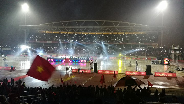 U23 Việt Nam hát 'Niềm tin chiến thắng' trên sân Mỹ Đình ảnh 11