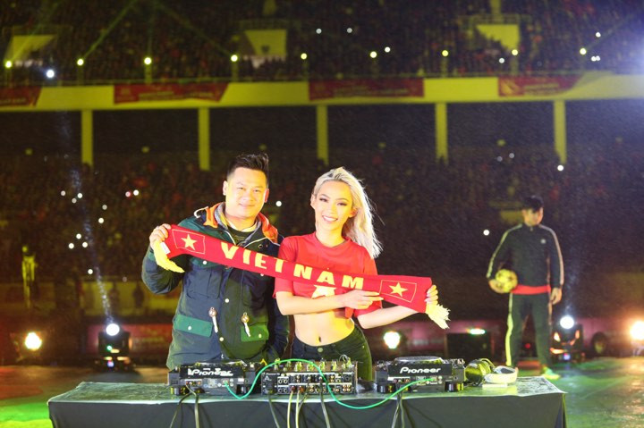 U23 Việt Nam hát 'Niềm tin chiến thắng' trên sân Mỹ Đình ảnh 24