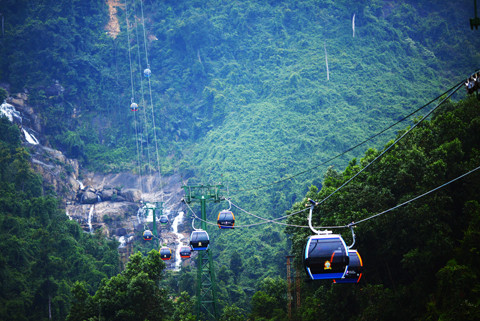 Cáp treo Bà Nà đón nhận 4 kỷ lục Guinness. Ảnh: N.C