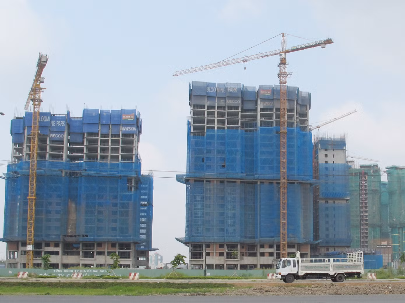 Thị trường căn hộ, văn phòng cho thuê, cung đang vượt cầu. Ảnh: Nguyễn Hiền. Thị trường căn hộ, văn phòng cho thuê, cung đang vượt cầu Ảnh: Nguyễn Hiền