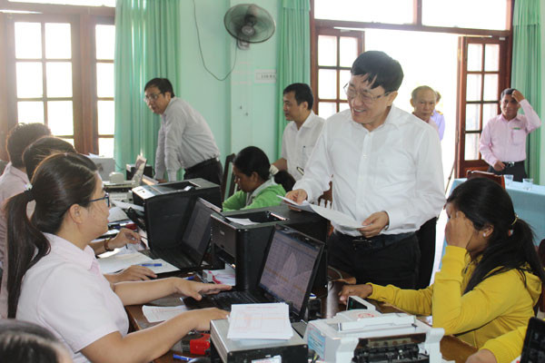 Cần huy động tốt nguồn vốn để tập trung ưu tiên cho huyện nghèo ảnh 1