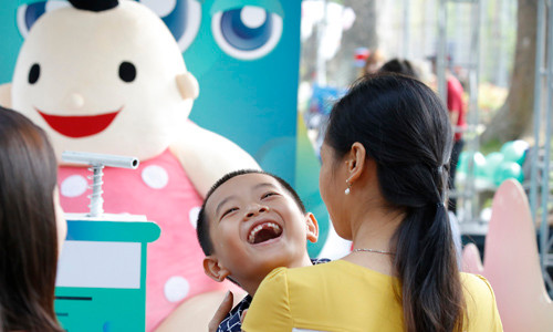 Domino ‘khổng lồ’ mô phỏng bệnh thủy đậu ở Thảo Cẩm Viên ảnh 3