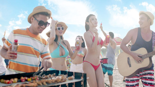 Huyền My lại diện bikini ‘gây bão’ với thân hình nuột nà, trắng nõn ảnh 3