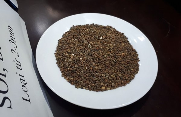 Cận cảnh phế phẩm ‘cà phê pin con Ó’ được trộn vào hạt tiêu ảnh 2