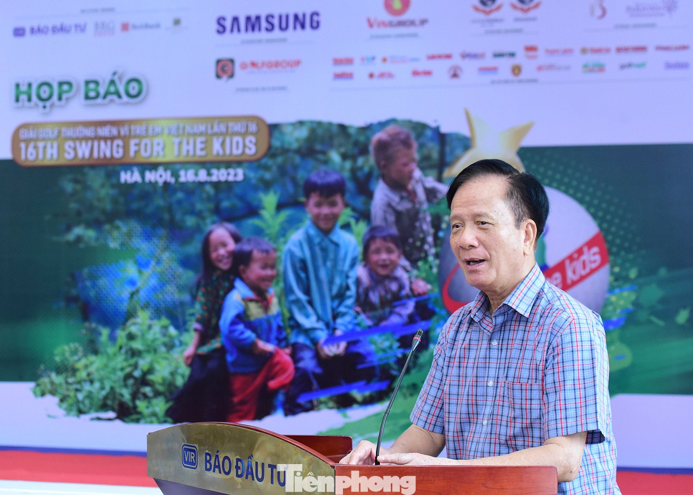 Nguyên Bộ trưởng Bộ Kế hoạch và Đầu tư Võ Hồng Phúc.