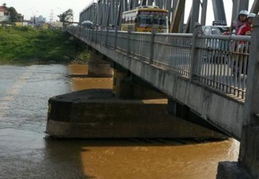 Rất khó sống, nếu bị rơi từ độ cao này xuống dòng nước siết