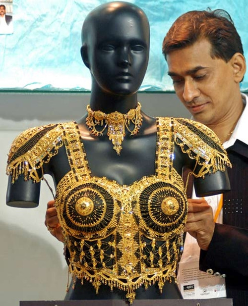 Giới nhà giàu Ấn Độ 'cuồng' chơi vàng thế nào? ảnh 2