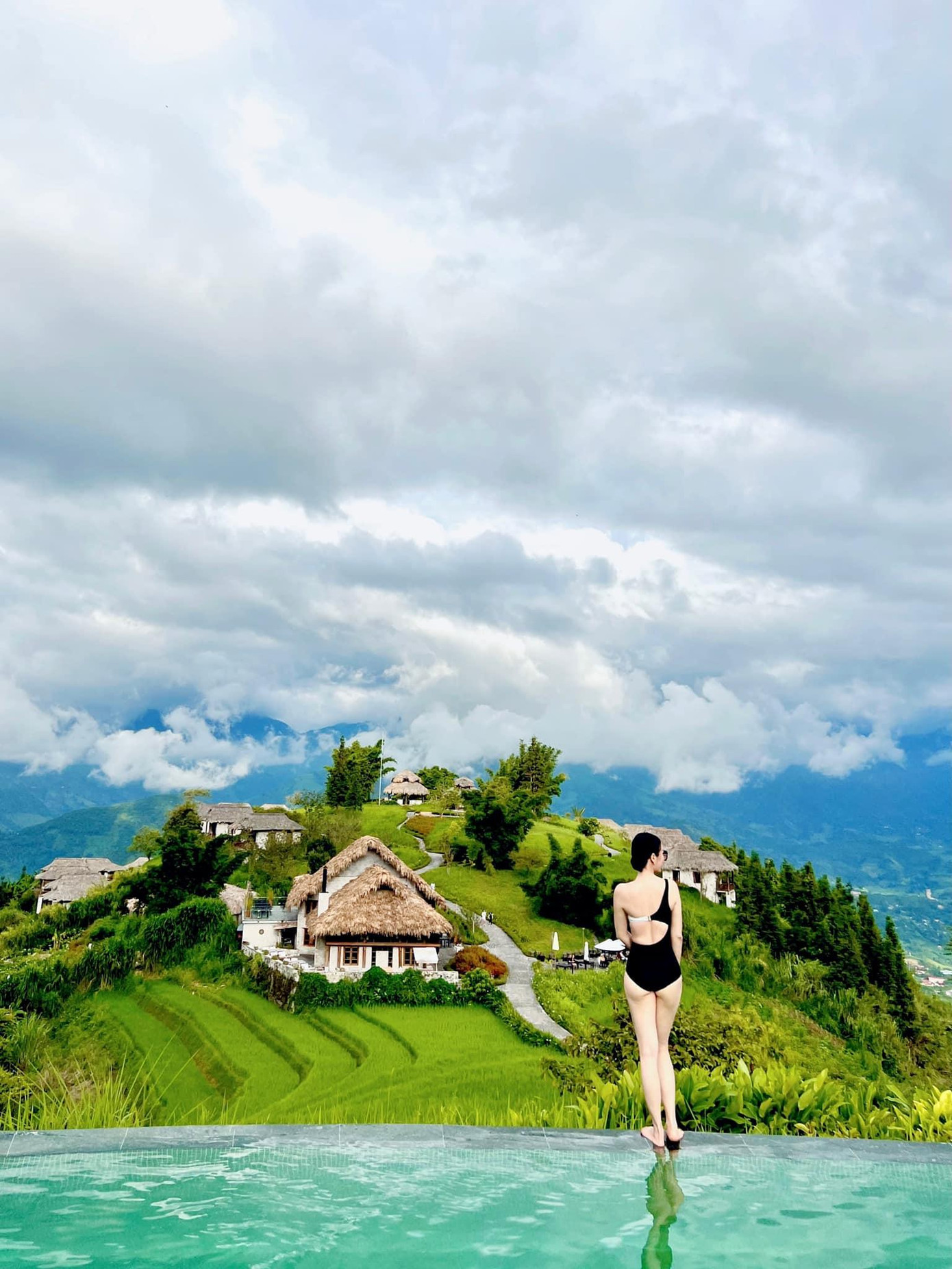 Á hậu Thuỵ Vân hiếm hoi mặc áo tắm khoe dáng sexy khiến fans trầm trồ. Á hậu Thuỵ Vân hiếm hoi mặc áo tắm khoe dáng sexy khiến fans trầm trồ.