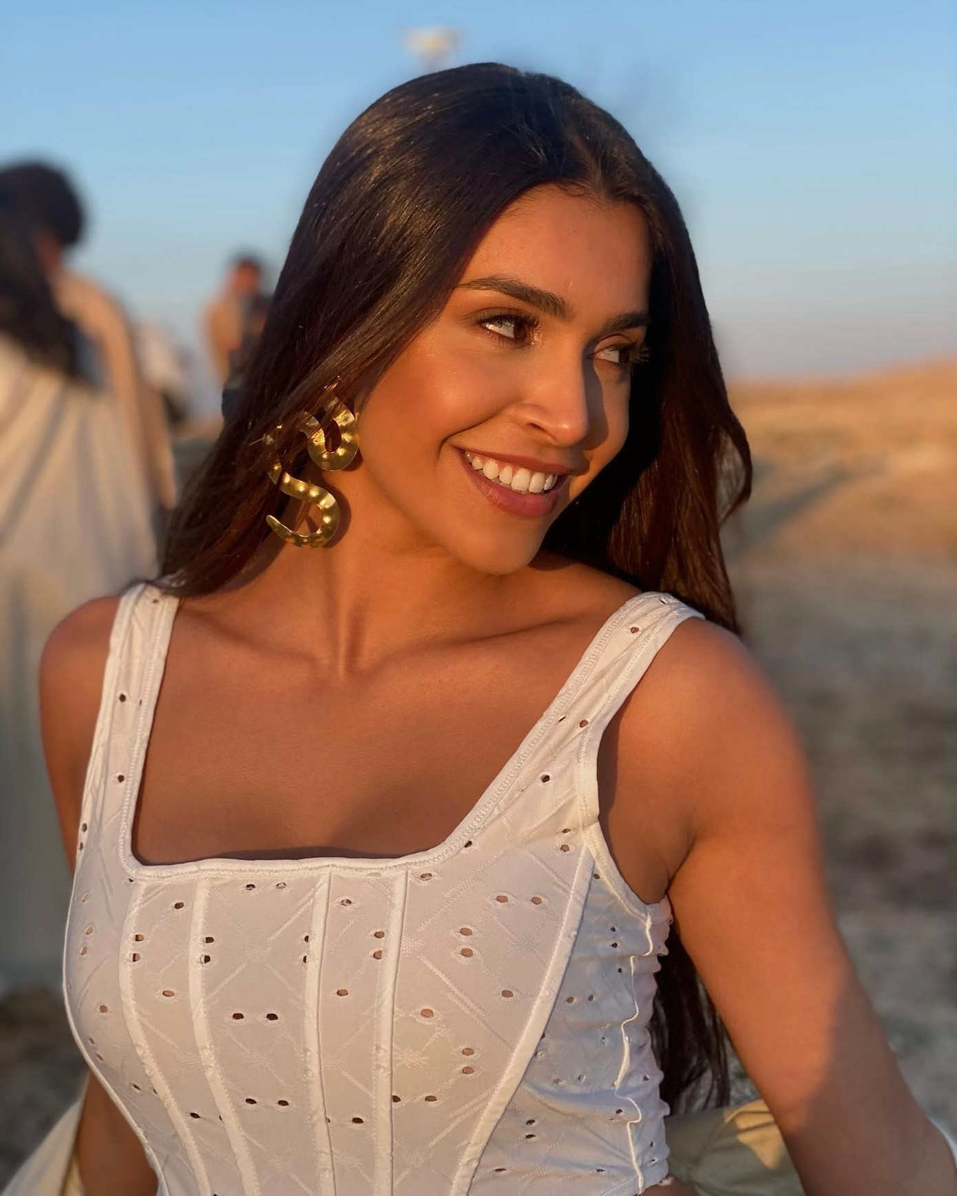 Với chiến thắng này, cô đang được cân nhắc sẽ đại diện Lebanon tại Miss Universe hoặc Miss World 2022 vào cuối năm nay.