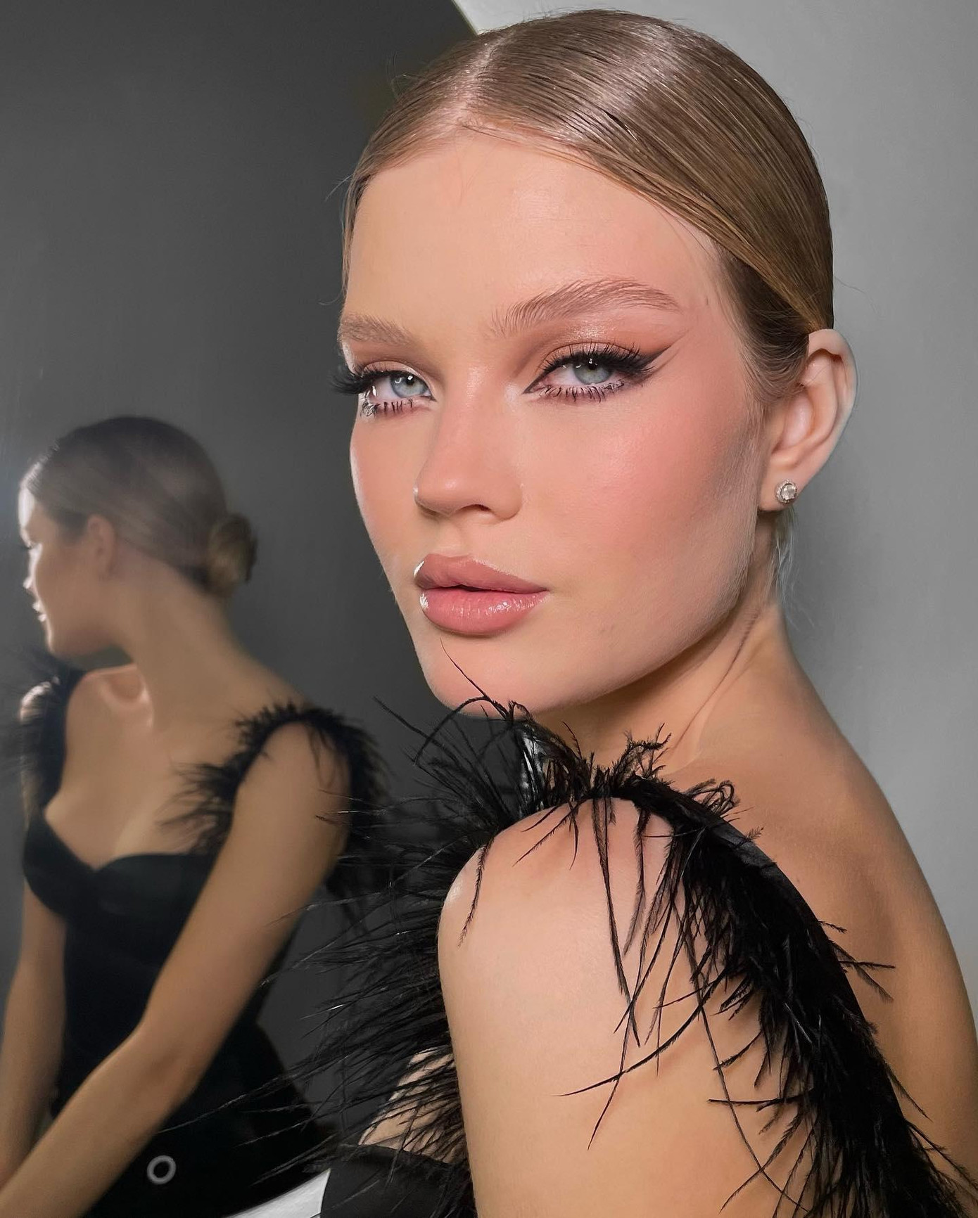 Anna Linnikova năm nay 22 tuổi, là sinh viên năm thứ hai ngành Quan hệ công chúng của Đại học Kinh tế và Công nghệ Quản lý St.Petersburg