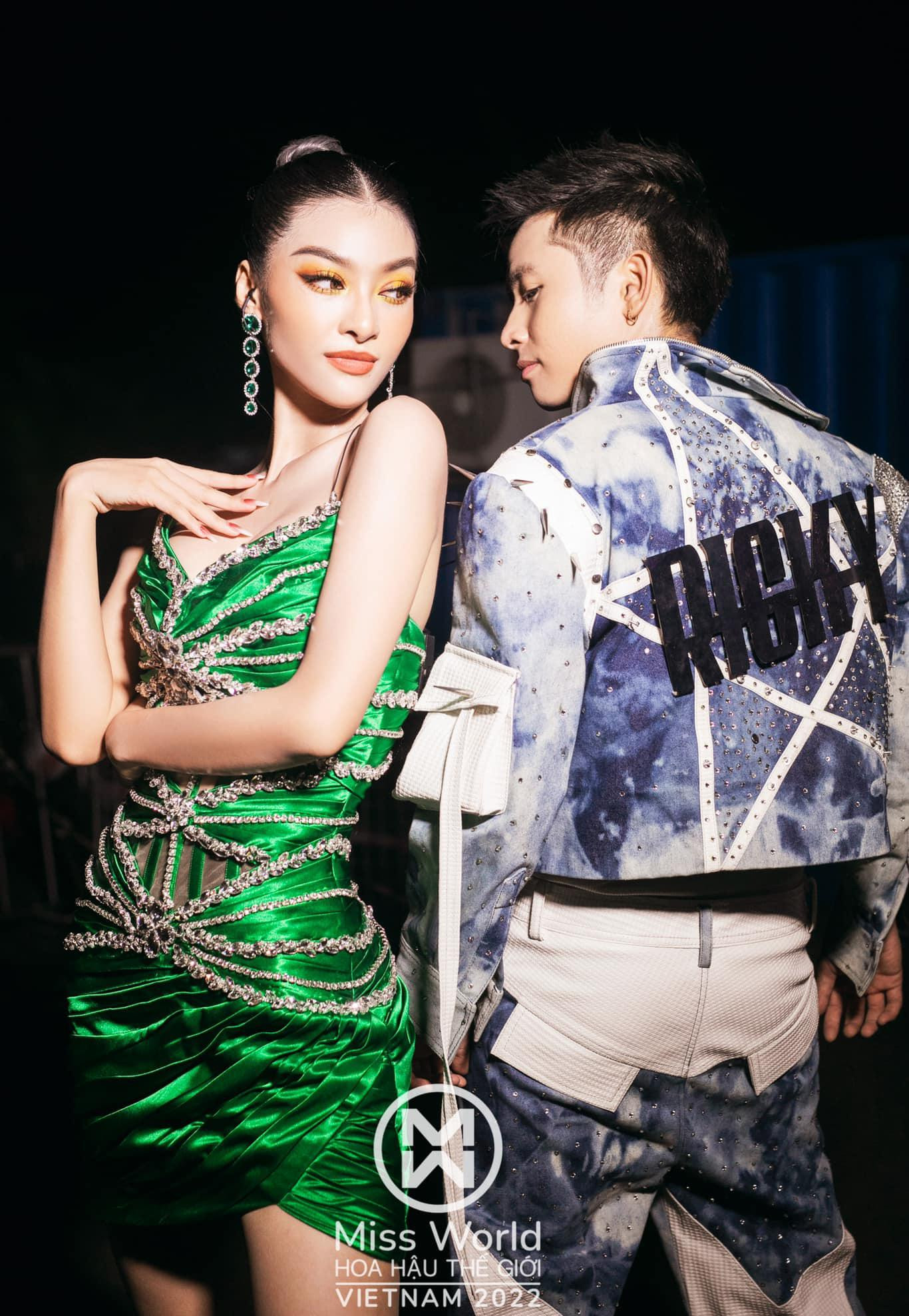 Sau 3 năm giành danh hiệu Á hậu 1 Miss World Vietnam 2019, Kiều Loan định hướng theo đuổi sự nghiệp ca sĩ. Trong sự kiện Người đẹp biển vừa qua, Kiều Loan cũng có màn trình diễn bùng nổ trên sân khấu bên cạnh rapper Ricky Star.