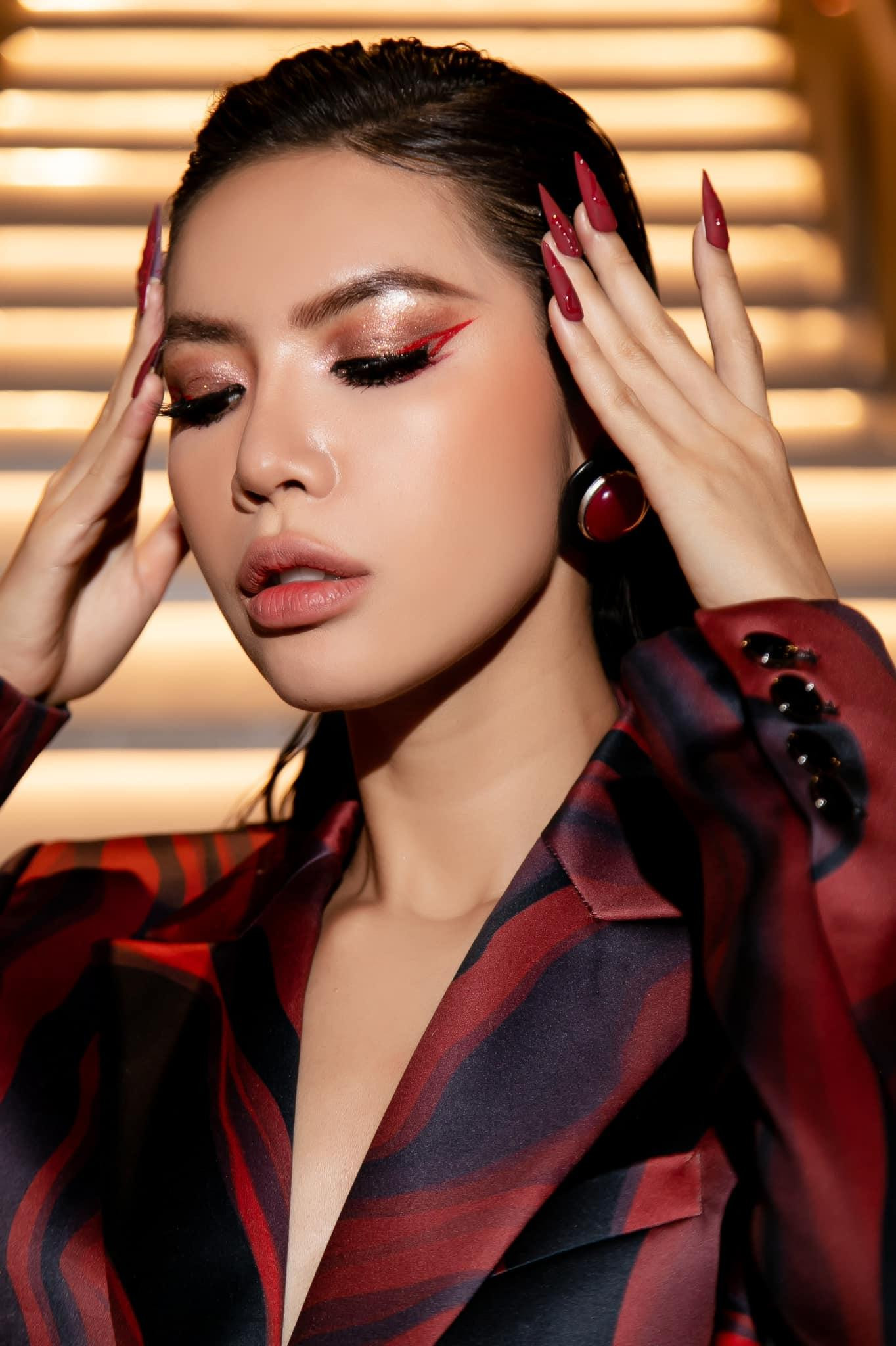 Nhan sắc hút hồn của người đẹp trong lần xuất hiện này nhận được sự khen ngợi của các fans.