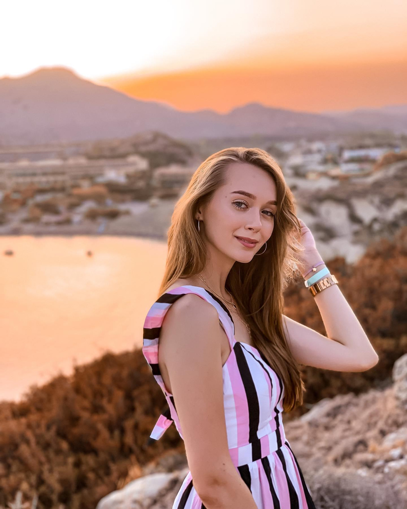 Cô vừa viết xong luận án kỹ sư và đang hy vọng sẽ sớm nhận được bằng tốt nghiệp.