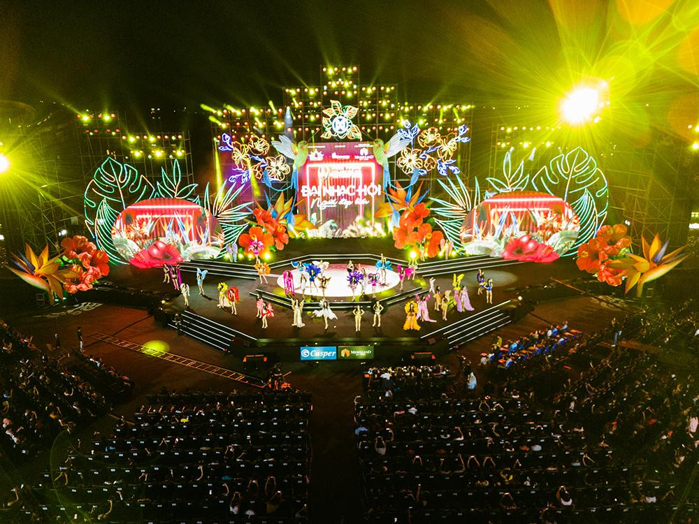 Sân khấu hoành tráng của đại nhạc hội Người đẹp Biển Miss World Vietnam 2022.