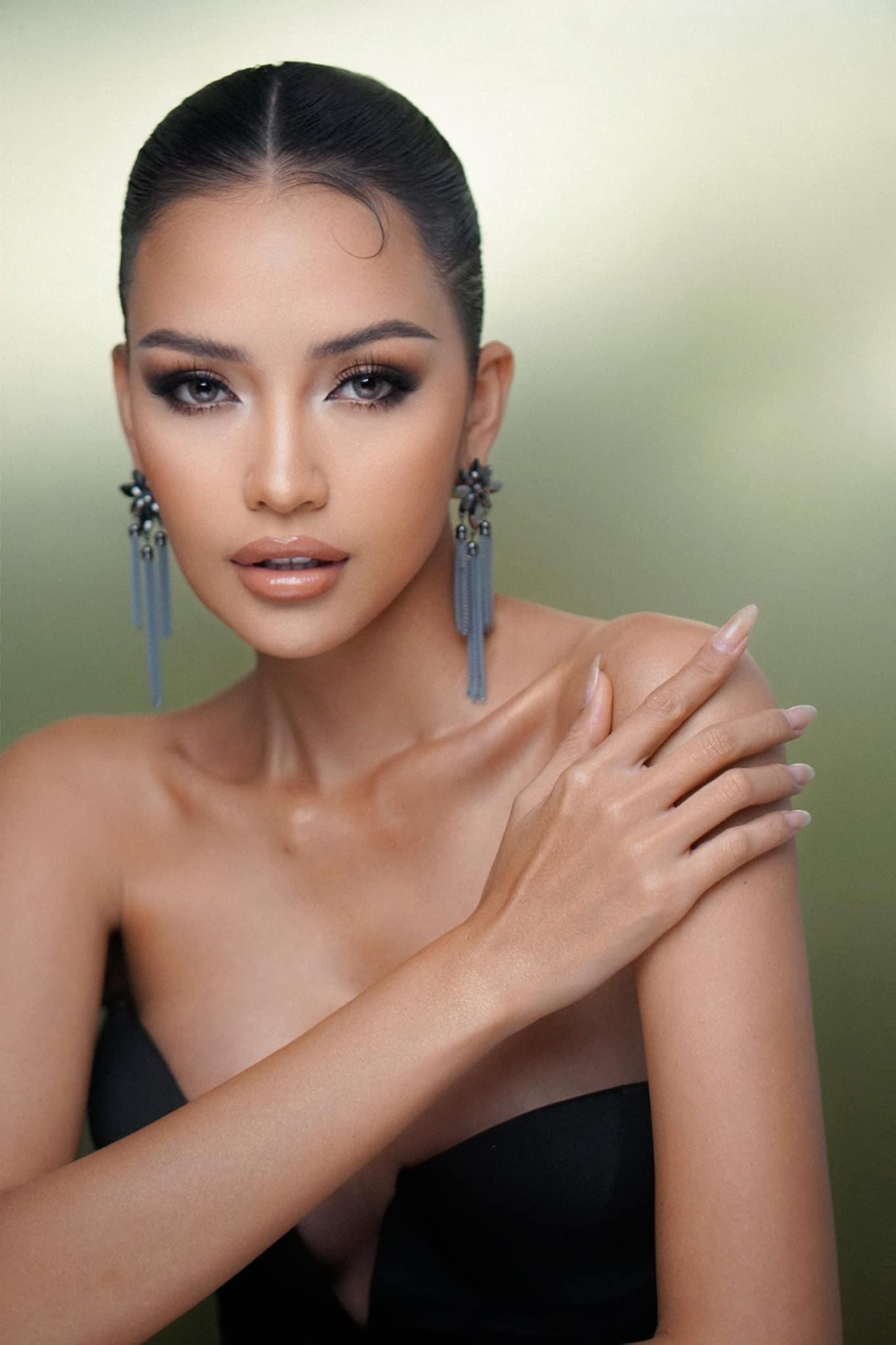 Hoa hậu Hoàn vũ Việt Nam 2022 Ngọc Châu diện váy xẻ vòng một táo bạo và quyến rũ. Hoa hậu Hoàn vũ Việt Nam 2022 Ngọc Châu diện váy xẻ vòng một táo bạo và quyến rũ.