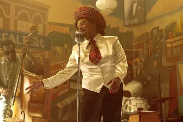 Shonka Dukureh trong phim 'Elvis'.