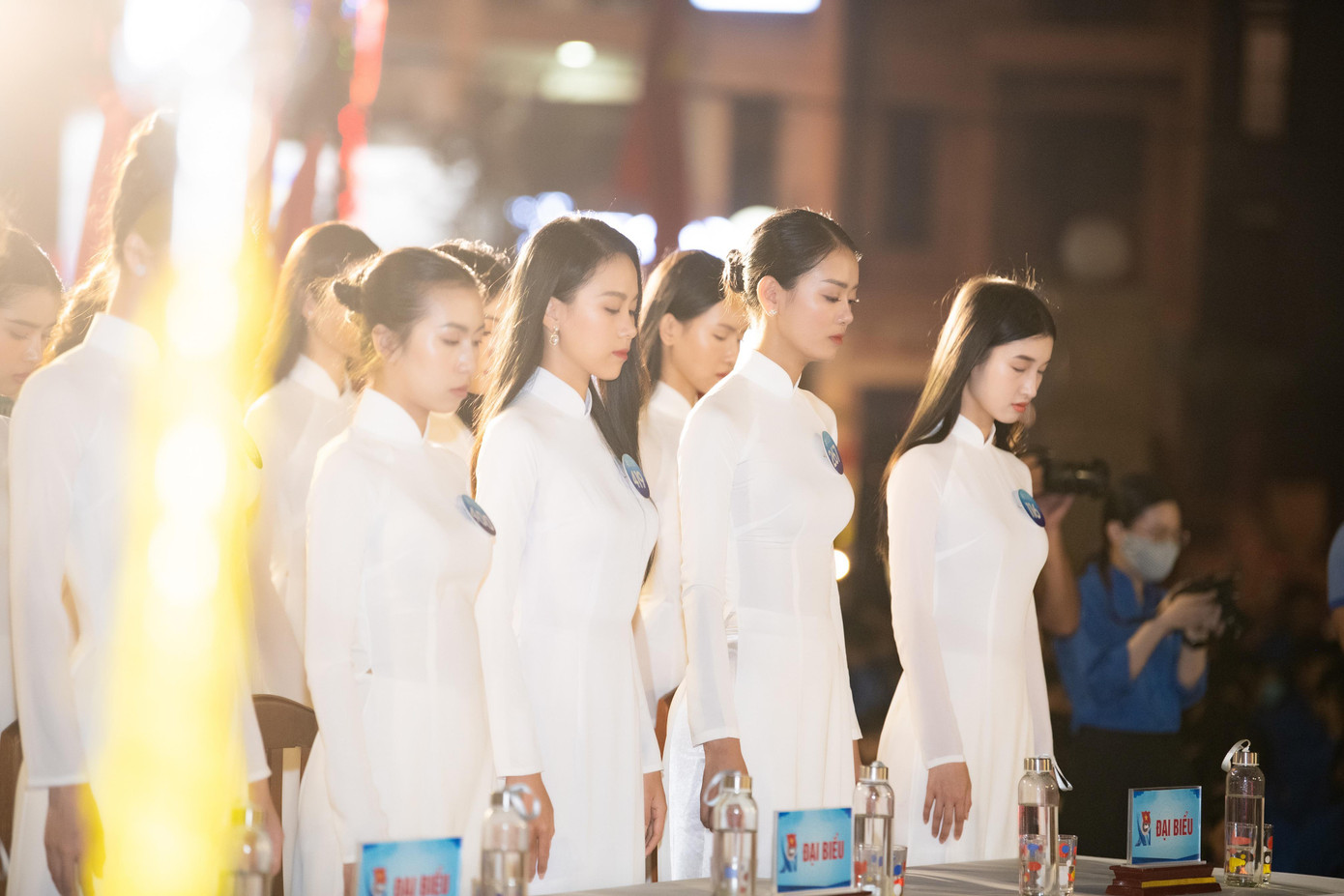 Bên cạnh đó, các thí sinh Miss World Vietnam 2022 cũng đã phối hợp cùng Đoàn thanh niên và lãnh đạo tỉnh Bình Định tham gia vào Lễ kỷ niệm 75 ngày Thương binh Liệt sỹ tại Nghĩa trang Liệt sĩ Thành phố Quy Nhơn.