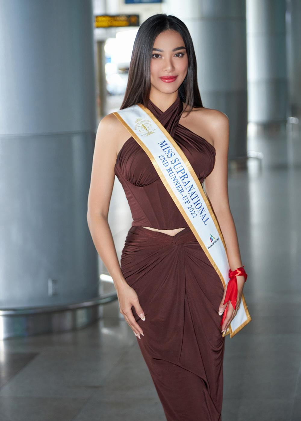 Á hậu Kim Duyên trở về nước sau khi giành danh hiệu Á hậu 2 tại Hoa hậu Siêu quốc gia 2022.