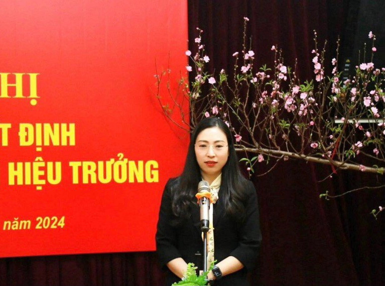 Tân Hiệu trưởng Trường Lê Duẩn - chị Nguyễn Thị Mai Hương. Ảnh: Hoàng Bảo