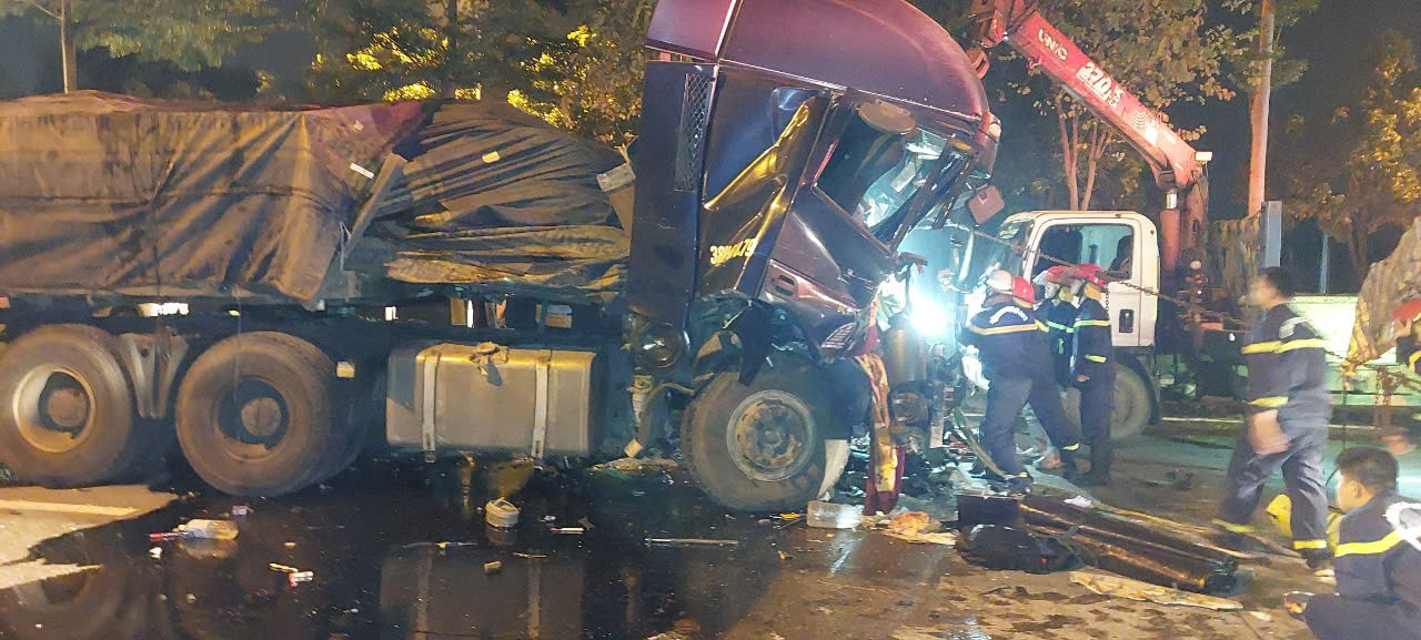 Xe đầu kéo bị biến dạng, Xe đầu kéo bị biến dạng,