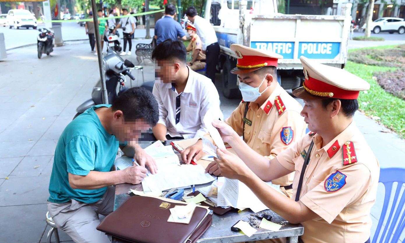Một số trường hợp bị lập biên bản. Một số trường hợp bị lập biên bản.