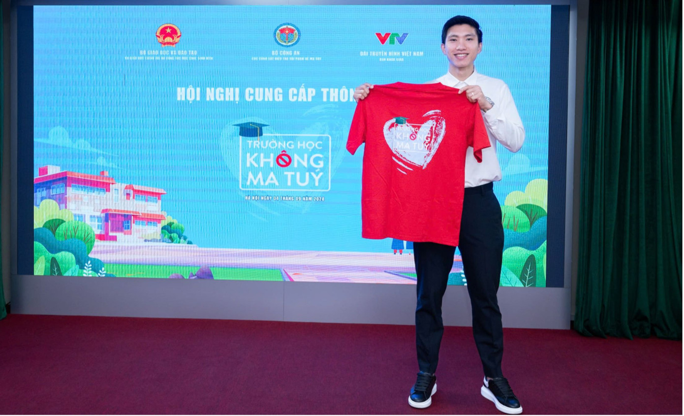 Đoàn Văn Hậu chia sẻ cảm xúc về cuộc thi "Trường học không ma túy".