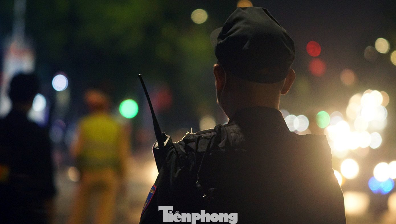 15 tổ công tác 141 sẽ tăng cường tuần tra, kiểm soát, ngăn chặn, xử lý nghiêm các hành vi đua xe, cổ vũ đua xe trái phép, thanh thiếu niên điều khiển xe máy lạng lách, đánh võng gây rối trật tự công cộng; đấu tranh có hiệu quả với tội phạm đường phố.