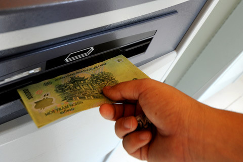 Dự kiến thu phí ATM từ năm 2013