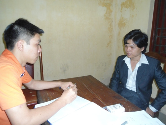 Công an quận Đống Đa lấy lời khai của Dũng