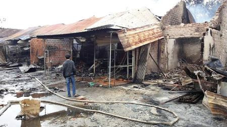 Cận cảnh vụ cháy chợ lớn nhất Quảng Bình ảnh 7