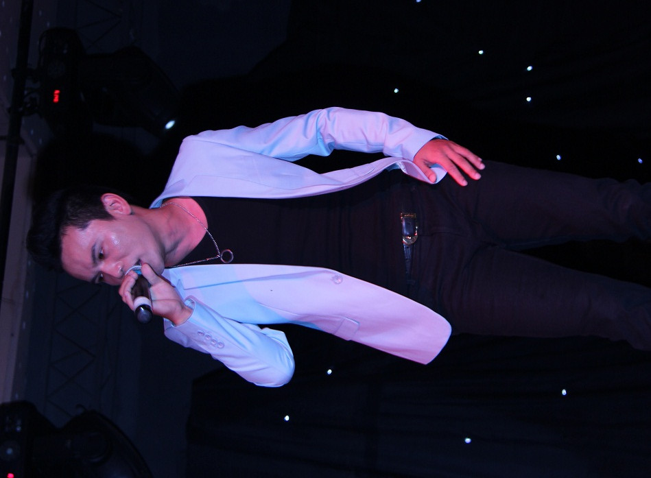 Nam ca sĩ Anh Tú (nhóm Quả dưa hấu)