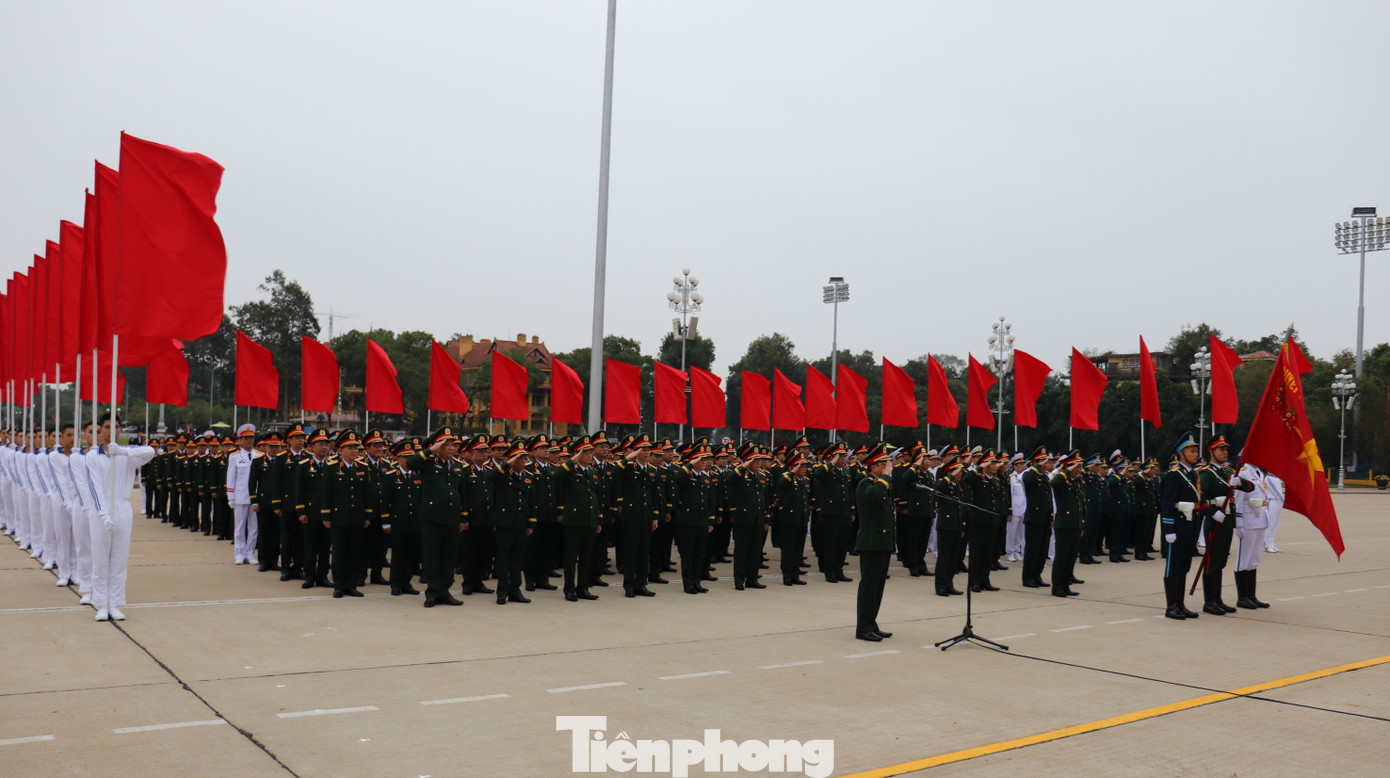 Toàn cảnh lễ báo công. Toàn cảnh lễ báo công.
