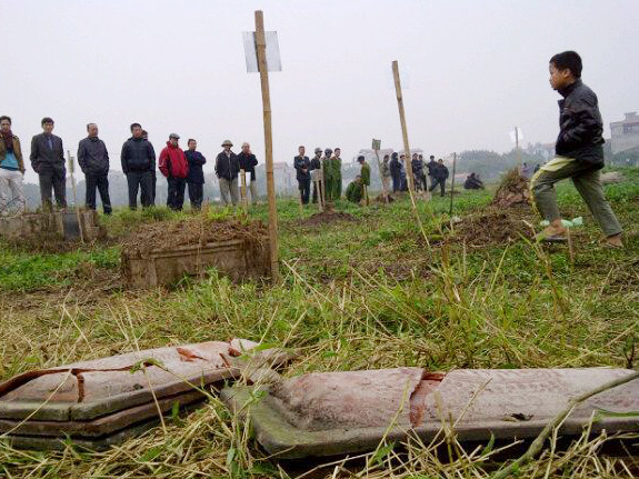 Một số tiểu đào lên đã bị vỡ. Một số tiểu đào lên đã bị vỡ