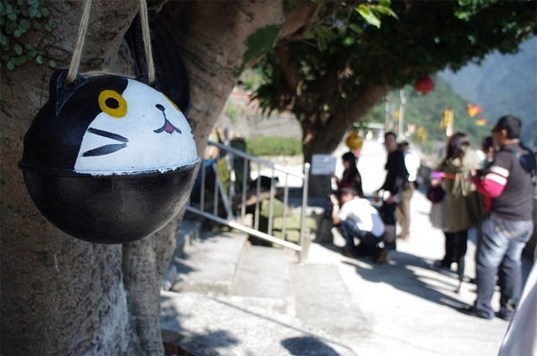 Những chú mèo ở làng Houtong do chính cư dân ở đây chăm sóc và huấn luyện