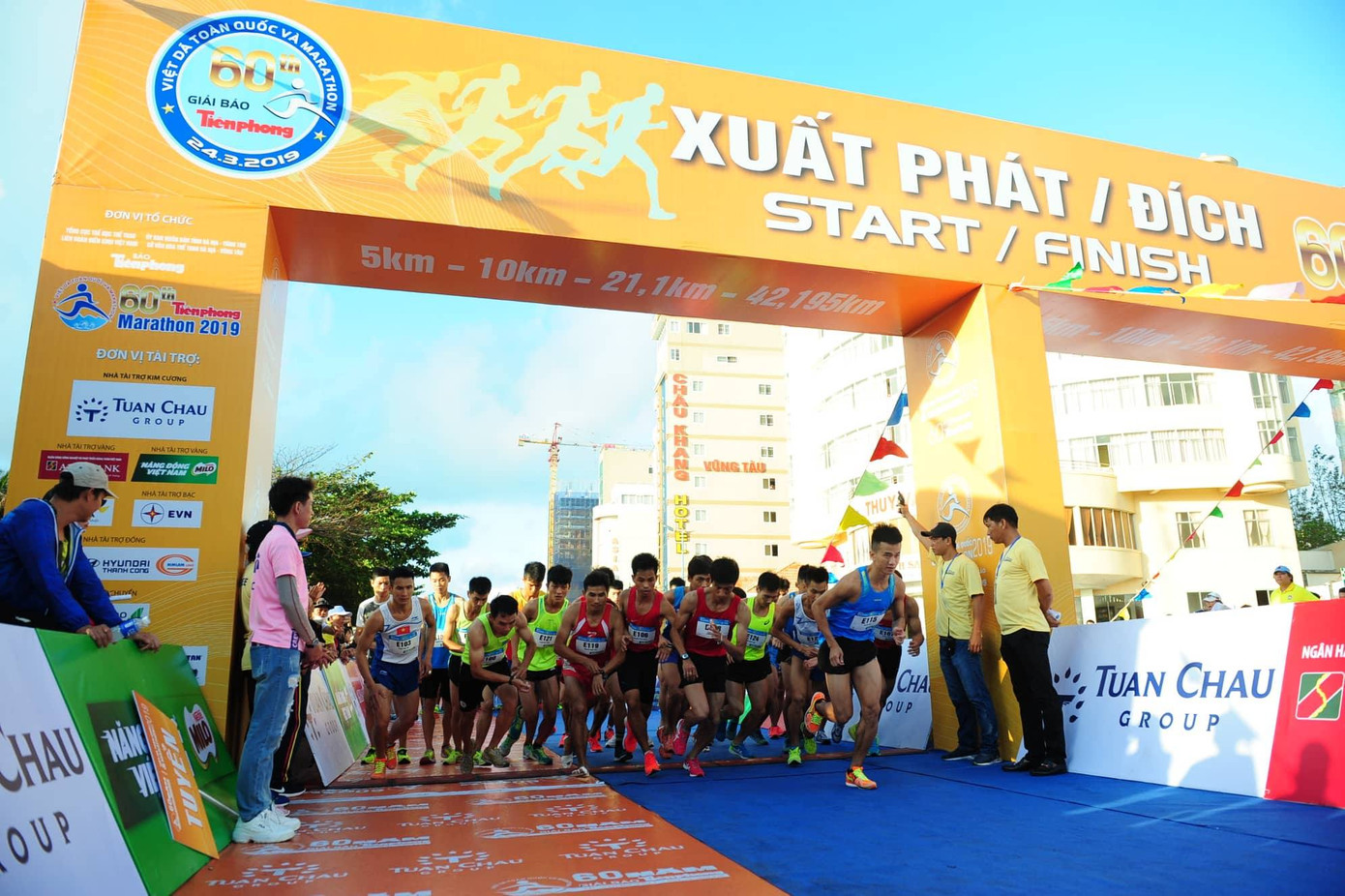 Tiền Phong Marathon 2019: Chân dung những nhà vô địch ảnh 36
