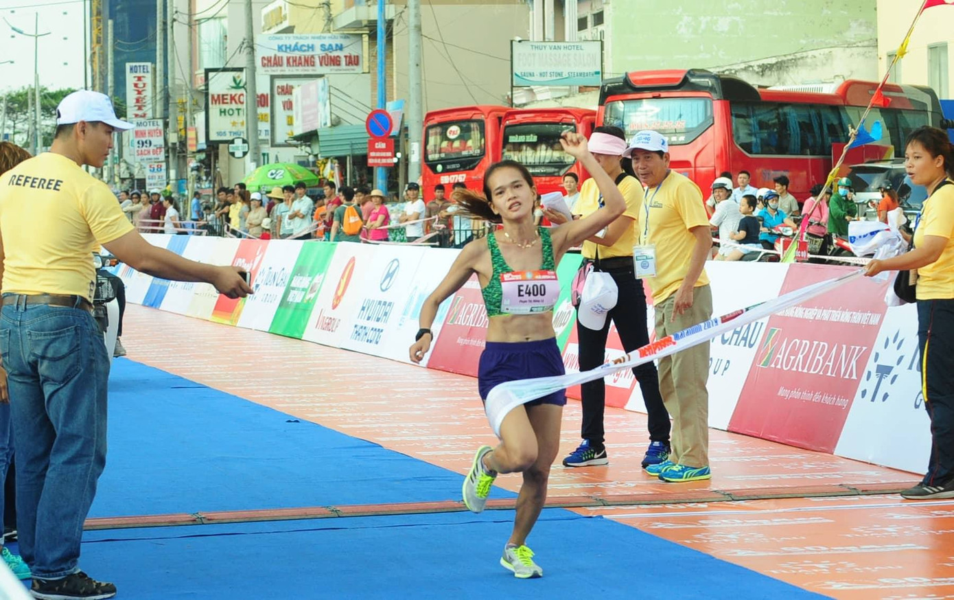 Tiền Phong Marathon 2019: Chân dung những nhà vô địch ảnh 14
