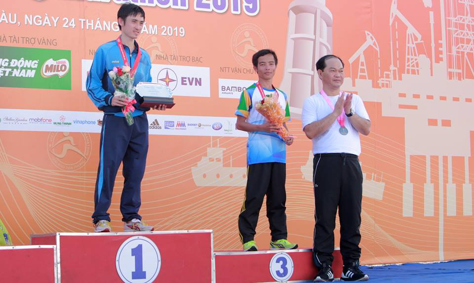 Tiền Phong Marathon 2019: Chân dung những nhà vô địch ảnh 4