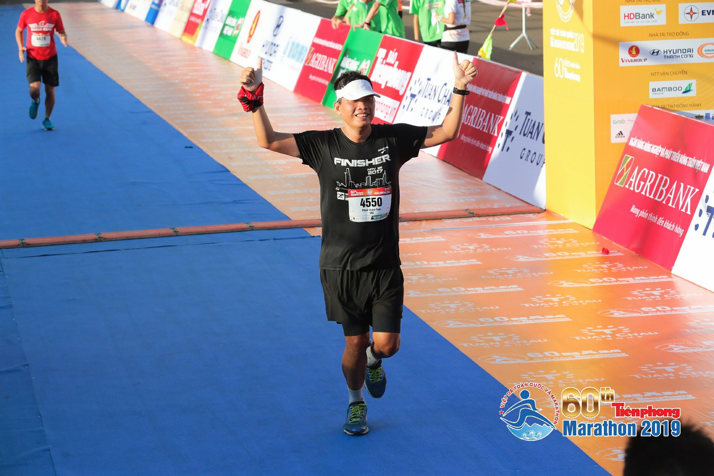 Tiền Phong Marathon 2019: Chân dung những nhà vô địch ảnh 20