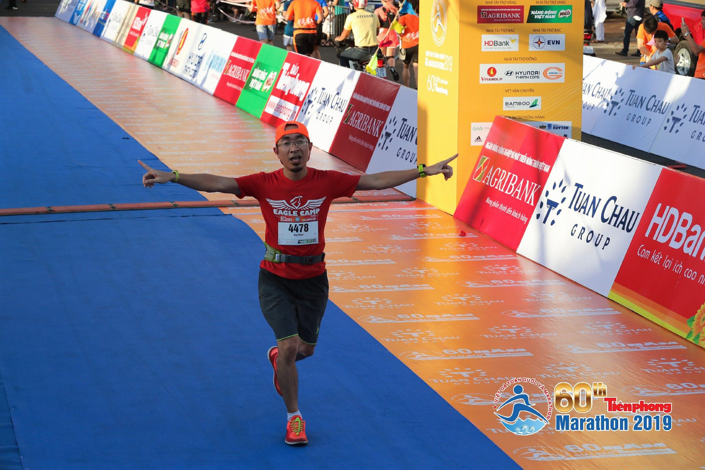 Tiền Phong Marathon 2019: Chân dung những nhà vô địch ảnh 16