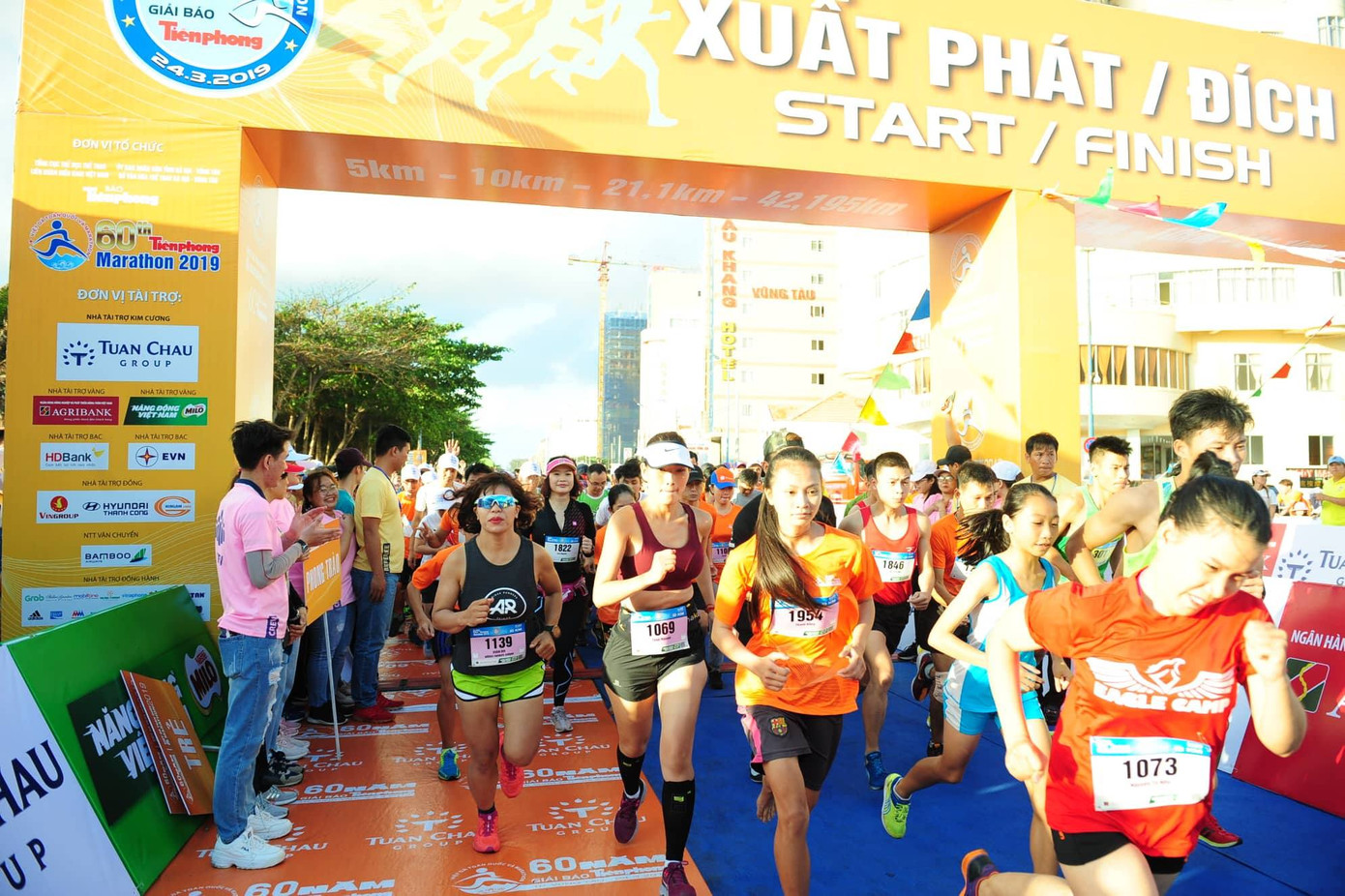 Tiền Phong Marathon 2019: Chân dung những nhà vô địch ảnh 32