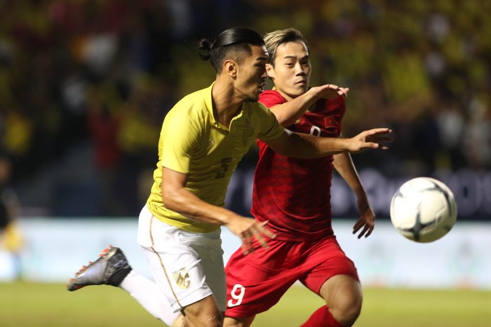 Anh Đức ghi bàn phút bù giờ, tuyển Việt Nam hạ Thái Lan vào chung kết King's Cup ảnh 12