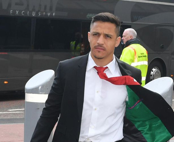 ‘Quân sư đặc biệt’ cùng M.U hành quân đến Barcelona ảnh 3