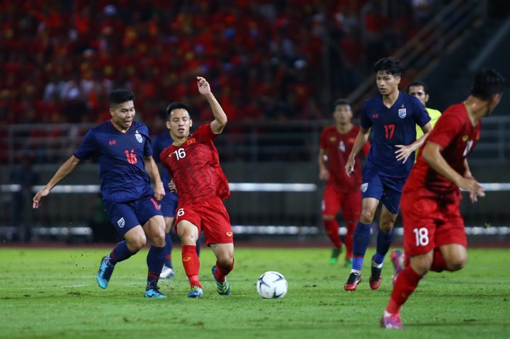 HLV Park Hang Seo lĩnh thẻ, tuyển Việt Nam chia điểm với Thái Lan ảnh 20