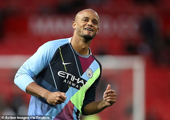 Man City hạ gục M.U, tái chiếm ngôi đầu Ngoại hạng Anh ảnh 10