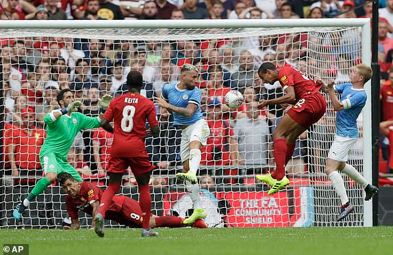 Thắng Liverpool ở loạt 'đấu súng', Man City giành Siêu Cup nước Anh ảnh 11